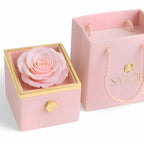 Caja de Rosa Eterna | Rosa Real y Collar Personalizado en Oro 18k